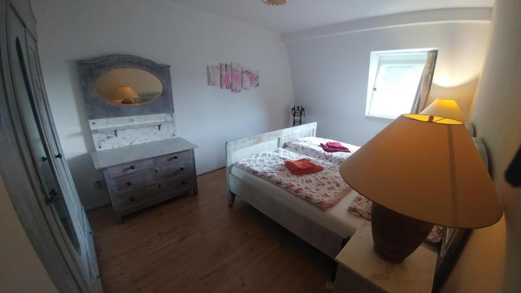 Historische Schule "Ferienwohnung Pauline" I&II room 3